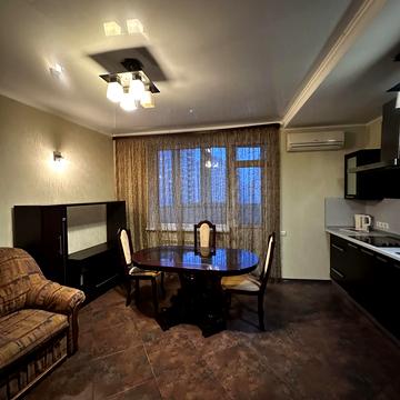 Урлівська вул., 11/44