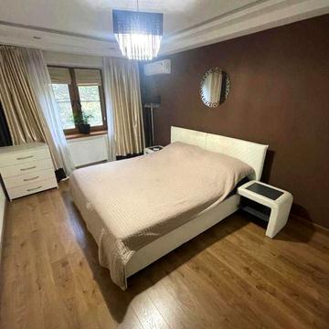 Велика Васильківська вул. (Червоноармійська), 145/1