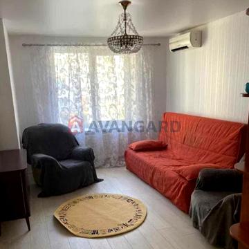 Жулянська вул., 1-Б