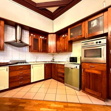 Оренда найкращої квартири в центрі Львова біля парку Ів.Франка