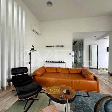 Лісова вул., 1