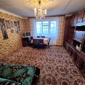 3-кімн. квартира вул. Перемоги, двоспальне ліжко+ дивани, меблі,