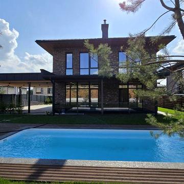 Будинок 230 м КМ охорона басейн газ ремонт с. Ходосівка поруч Чапаївка