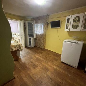 Здаю 1 кімнатну квартиру на землі