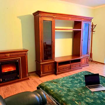 Плугова вул., 10