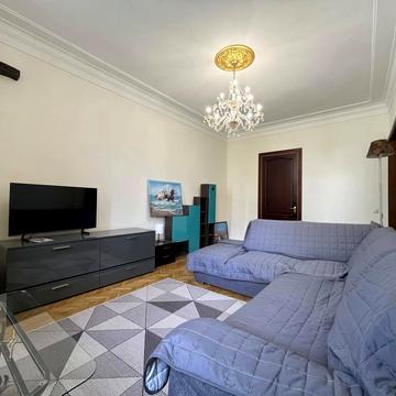 Прорізна вул., 4