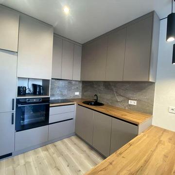 Евро 2 х ком квартира, кухня 24м2, Центральный Парк, ул Выговского ЖК Чехов парк