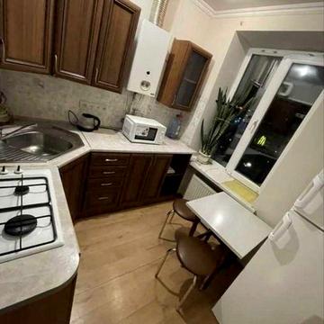 Продам 2 кім. квартиру.