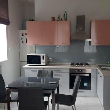 Сдам 2 комн кв с евроремонтом метро Малышева, проспект Героев Харькова