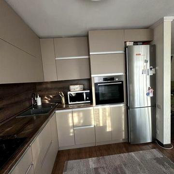 Продается 3-комнатная квартира