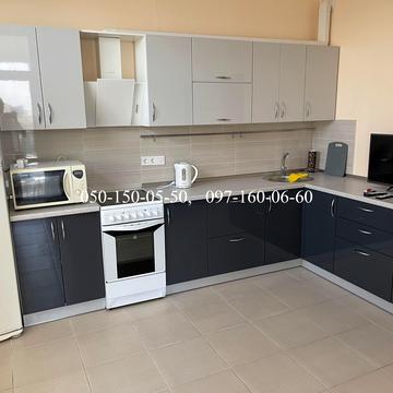 Сімї Кульженків вул. (Петра Дегтяренка), 6