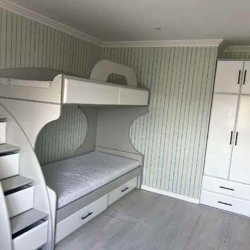 Лесі Українки вул., 28