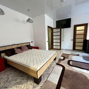 Оренда 1 кім студія вул. Березова