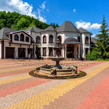 Підгірна, 36