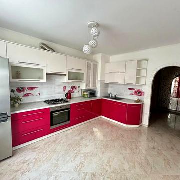 Малоголосківська вул., 28