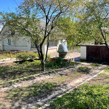 Продається затишний сімейний будинок