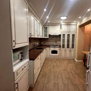 Сергія Параджанова вул., 5