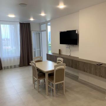 Дніпровська набережна вул., 20-Б