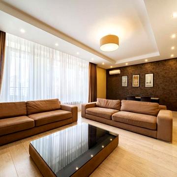 Олександра Кониського вул., 46/11