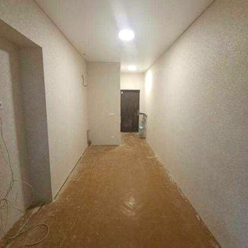 Продам 1 к.кв. студию в центре 8 000