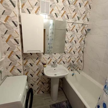 Сдам 2 кв, Центр, Сталеваров, Стометровка, Ремонт, СВОЯ.