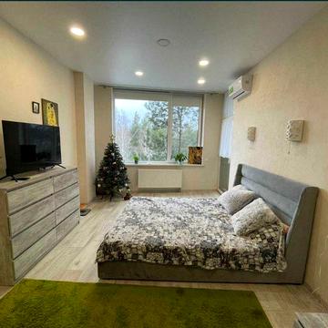 Однокімнатна квартира в оточенні сосен