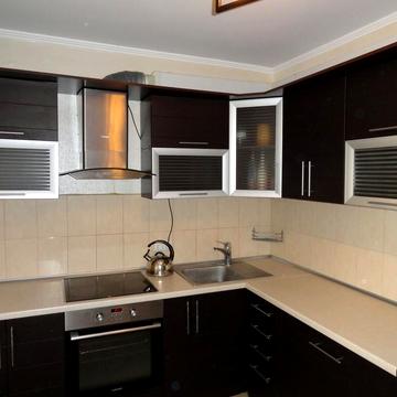 Райдужна вул., 31