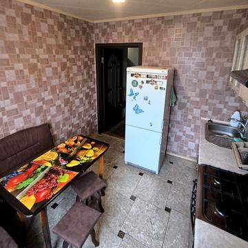 Святослава Ріхтера вул. (Щорса), 127