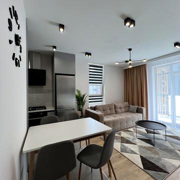 Малоголосківська вул., 36