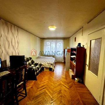 Продам 2 комнатную квартиру район пр. Поля/пр. Хмельницкого