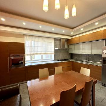 Успенська вул. (Чичерина), 2