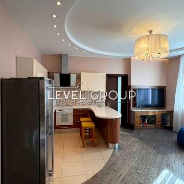 Продам простору кв Старонаводницька ЖК Хвиля