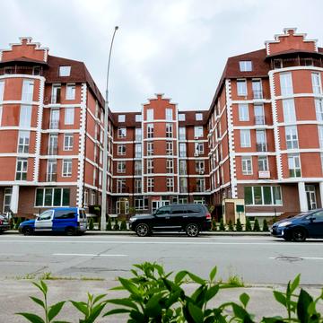 Дмитра Луценка вул., 2-Г