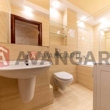 Деревлянська вул. (Якіра), 16/18 к2