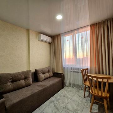 Олега Мудрака вул. (Генерала Наумова), 1-Б