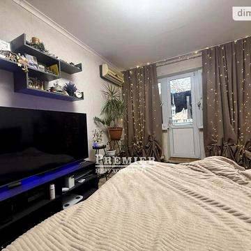 Продаж 2к Квартира Героїв Крут вулиця