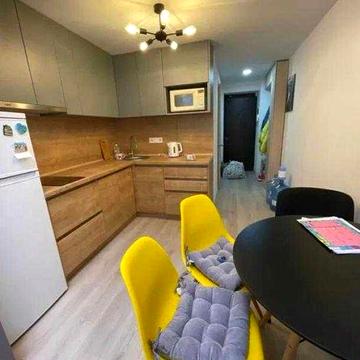 Продам сучасну смарт квартиру м.Захисників України 5 хв.