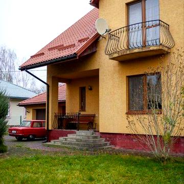 Продаж добротний будинок в передмісті Львова — с. Скнилів