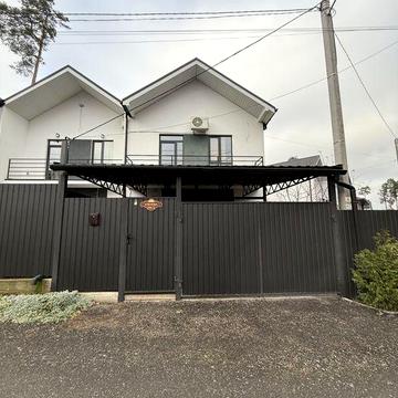 Довгострокова оренда таунхауса у курортному Ворзелі