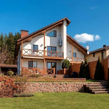 Казковий будинок біля лісу. с.Горенка