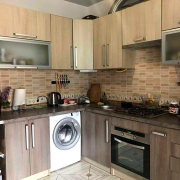 Продаж  двох рівневі квартира з ремонтом і побут..технікою.