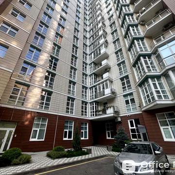 Академіка Філатова вул., 2/1