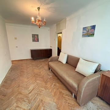 Ряшівська вул., 1