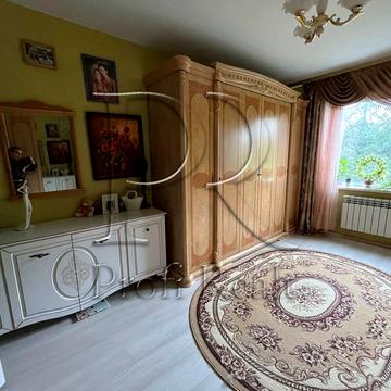 Машинобудівників вул., 13