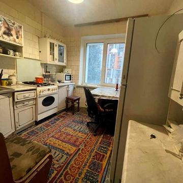 Добровольців пров., 6