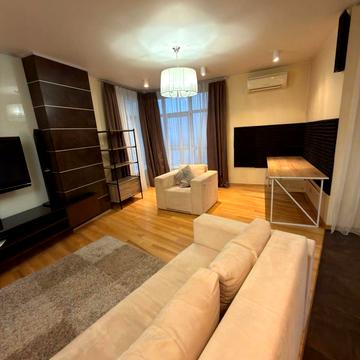 Валерія Лобановського просп. (Червонозоряний), 4-А