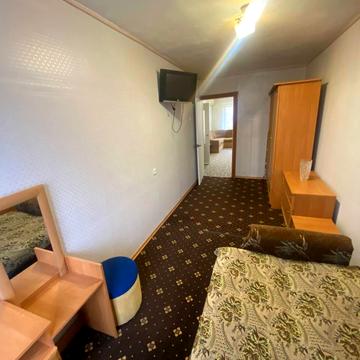 Олександра Поля просп. (Кірова), 48-В