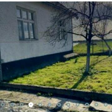 Продам хату ціна договірна пишіть в приват