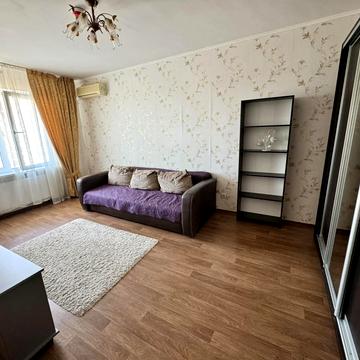 Софії Русової вул., 1