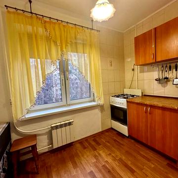 Новомостицька вул., 4